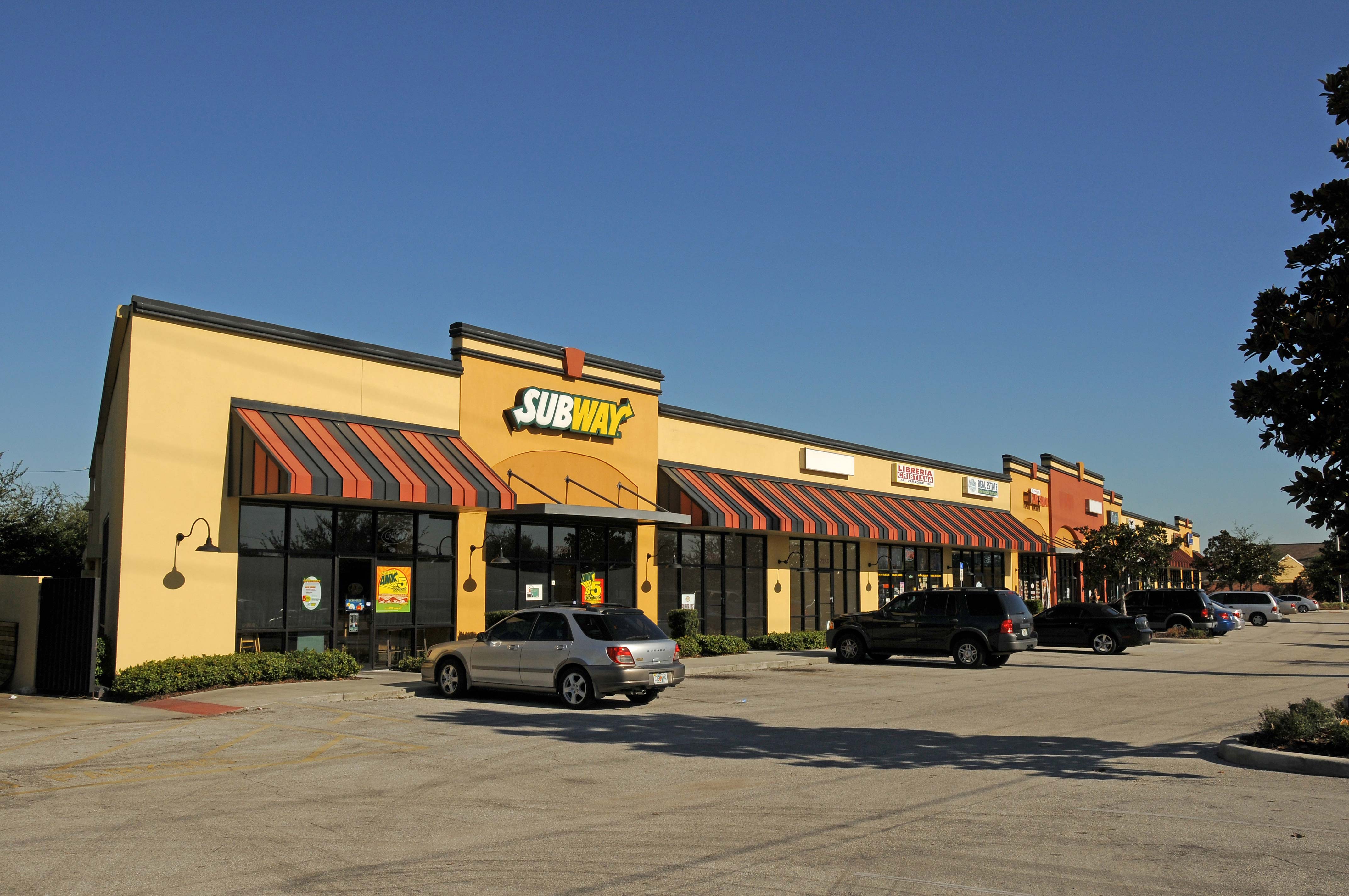 Shoppes at Boggy Creek Home Page Reich Properties Inc.